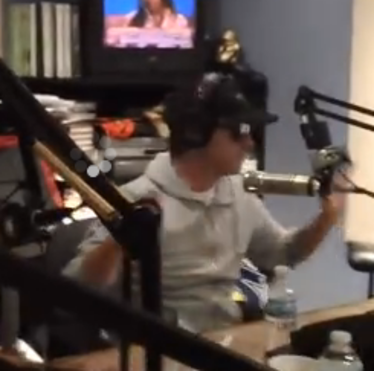 Pauly Shore in Studio with Mojo In The Morning